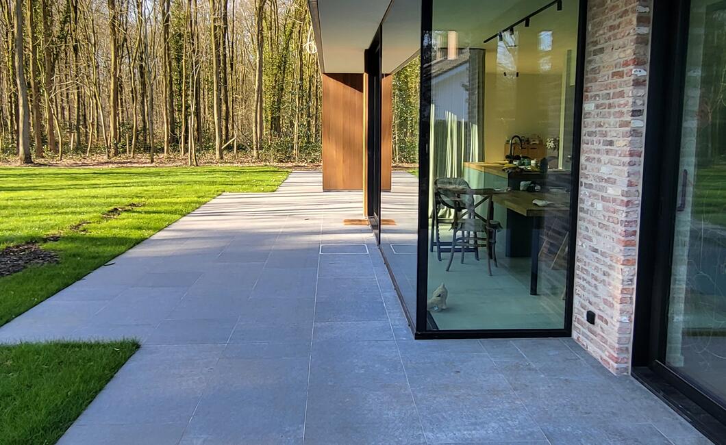Glashoek op aluminium schuifraam