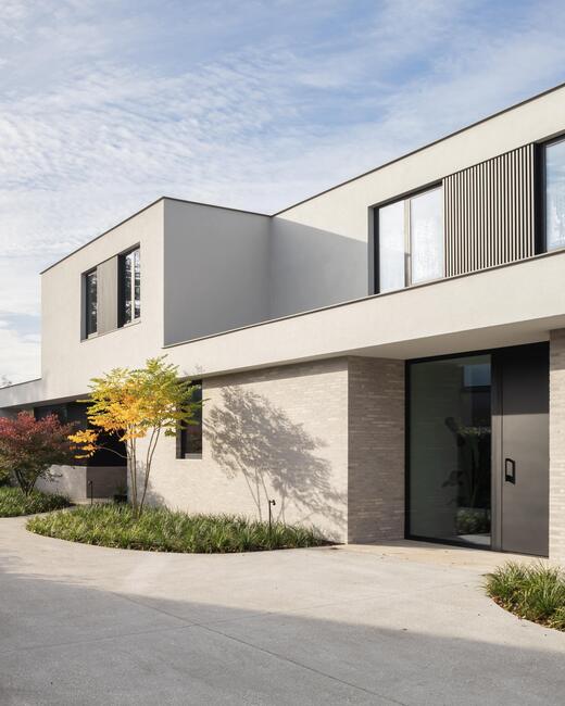 Villa Brugge met aluminium schrijnwerk